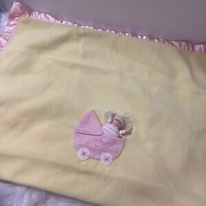 VTG Baby Bed Bugs Pastel Stroller Blanket Yellow Pink Satin Trim Fleece 1993 HTF